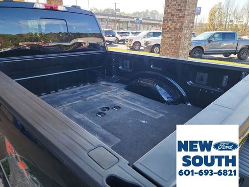 Used 2023 Ford F350 Lariat w/ Chrome Package image 38