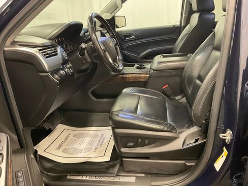 Used 2018 Chevrolet Tahoe LT w/ Luxury Package image 4