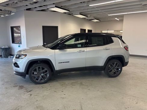 New 2026 Jeep Compass Limited image 4