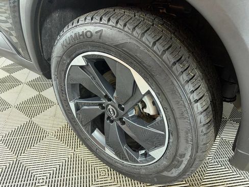 Used 2025 Nissan Rogue SV AWD/4WD image 23