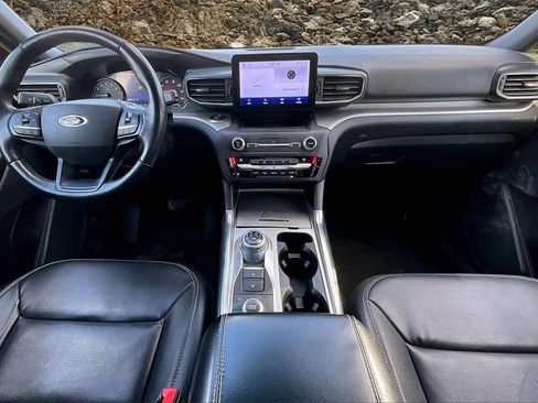 Used 2020 Ford Explorer XLT w/ Equipment Group 202A image 13
