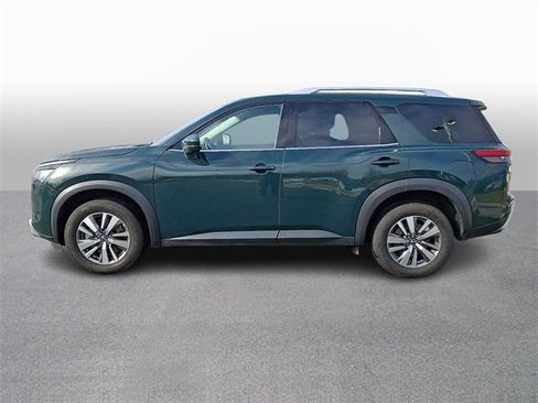 Used 2025 Nissan Pathfinder SL image 7