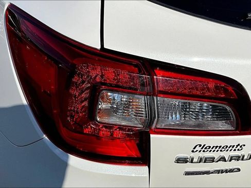 Used 2017 Subaru Outback 2.5i Limited AWD/4WD image 20