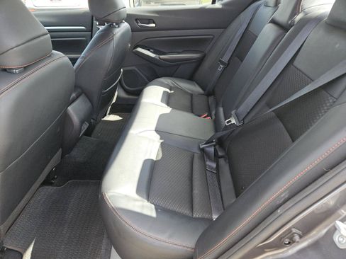 Used 2024 Nissan Altima 2.5 SR FWD image 29