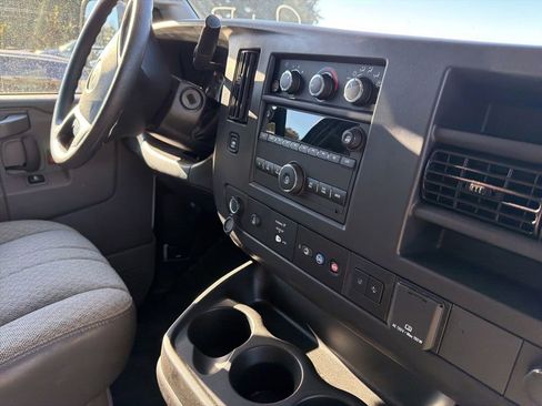 Used 2024 Chevrolet Express 3500 LT w/ LT Preferred Equipment Group image 8