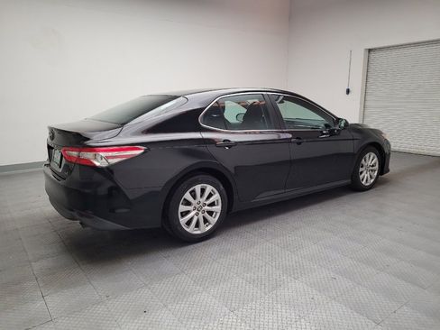 Used 2018 Toyota Camry LE image 10