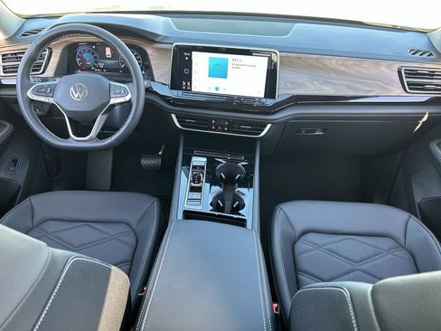 New 2026 Volkswagen Atlas SE FWD image 11