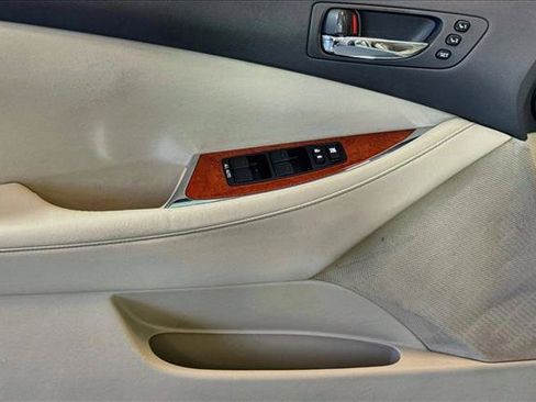 Used 2011 Lexus ES 350 FWD image 16