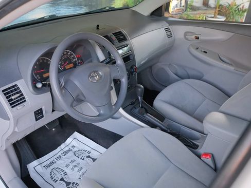 Used 2009 Toyota Corolla LE w/ All Weather Guard Pkg FWD image 13