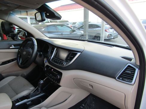 Used 2016 Hyundai Tucson Limited w/ Option Group 03 image 11