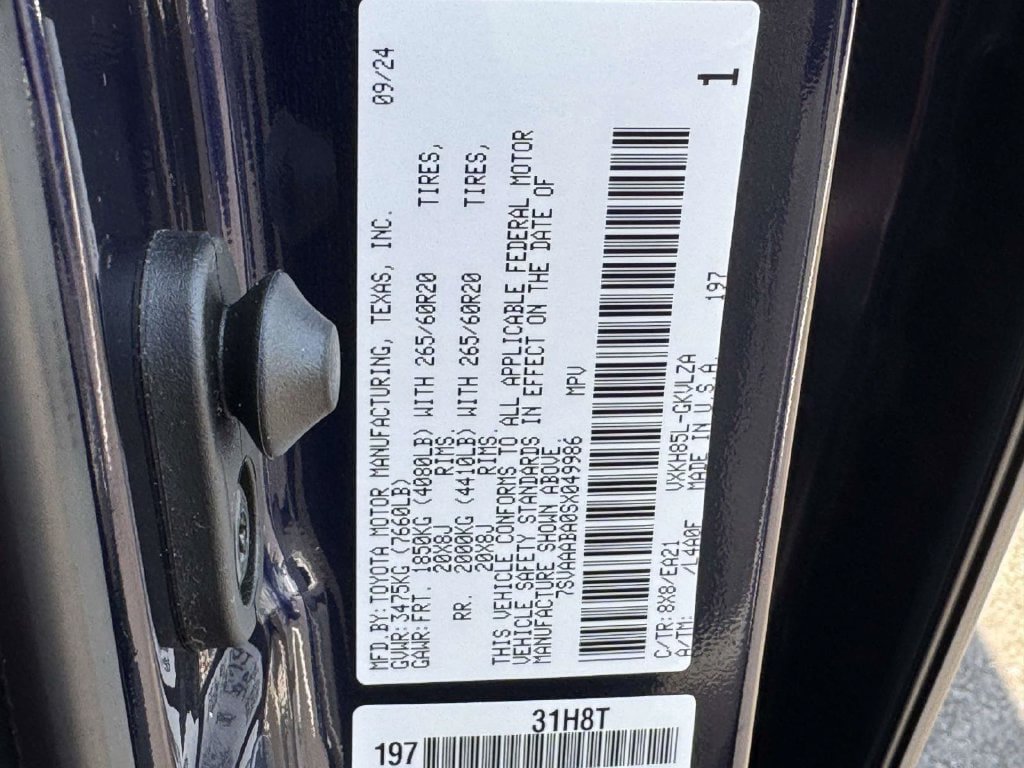 Used 2025 Toyota Sequoia Limited w/ Tow Technology Package AWD/4WD image 30