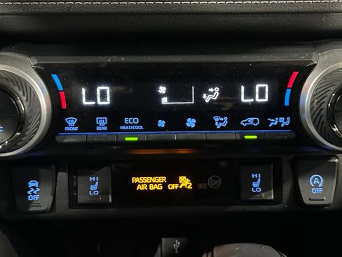 Used 2022 Toyota RAV4 XLE w/ Convenience Package AWD/4WD image 76