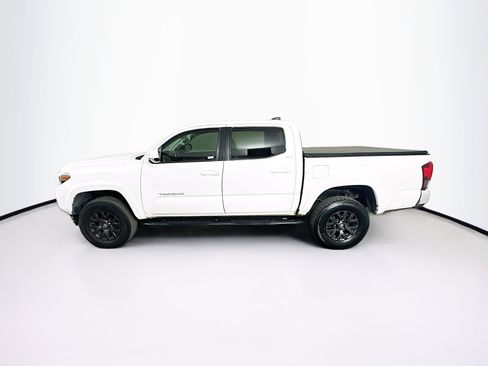 Used 2020 Toyota Tacoma SR5 image 4