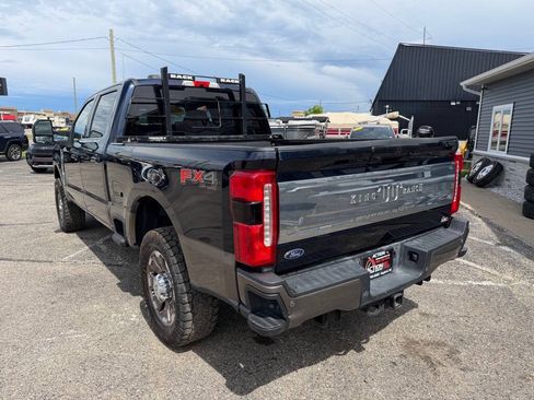 Used 2023 Ford F250 King Ranch w/ FX4 Off-Road Package AWD/4WD image 3