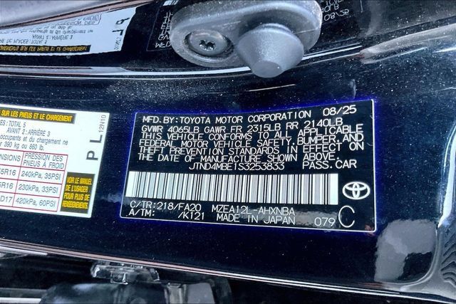 Used 2025 Toyota Corolla SE w/ SE Package FWD image 32