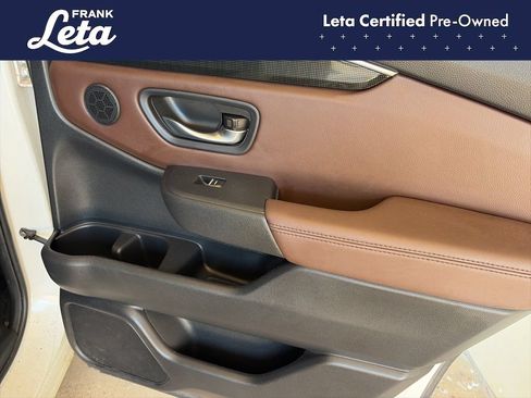 Used 2025 Honda Pilot Elite image 35