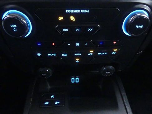 Used 2021 Ford Ranger XLT w/ Equipment Group 301A Mid AWD/4WD image 14