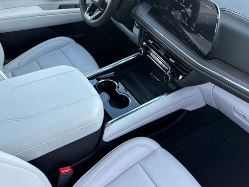 New 2026 Chevrolet Suburban Premier w/ Sun And Tow Package image 19