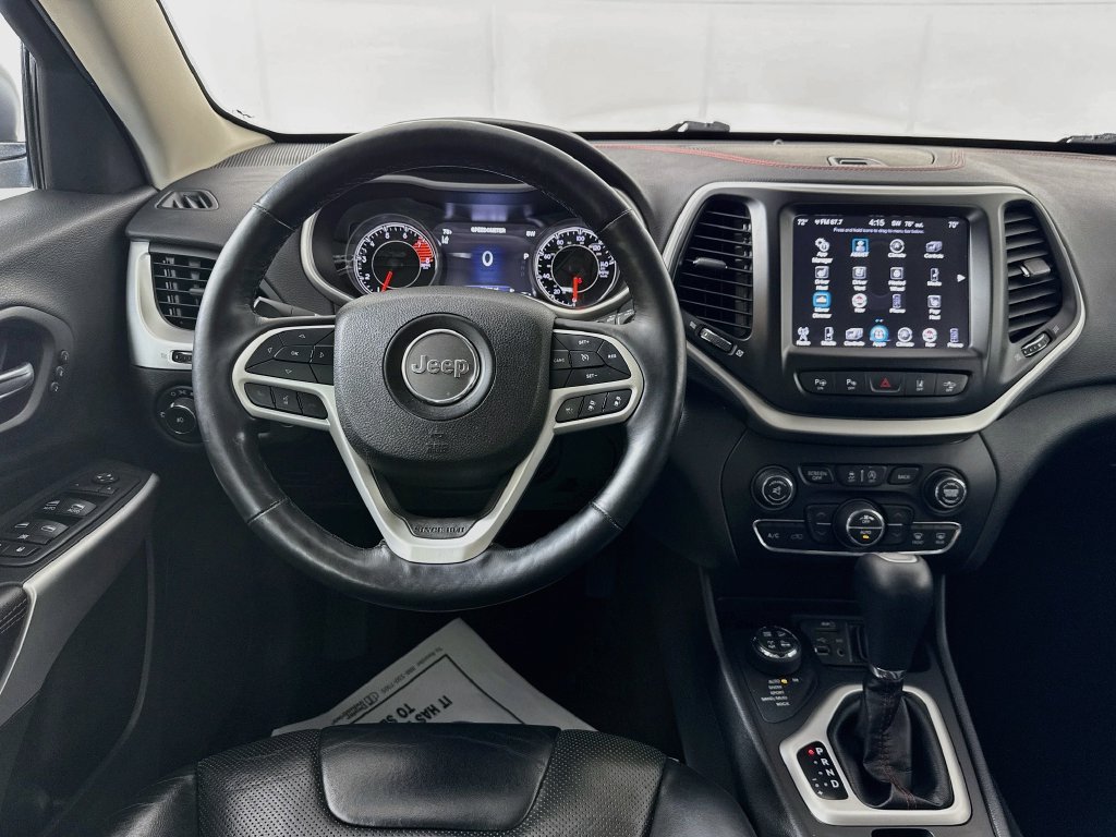 Used 2018 Jeep Cherokee Trailhawk w/ Quick Order Package 27L AWD/4WD image 27