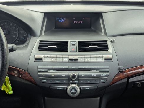 Used 2010 Honda Crosstour EX image 16