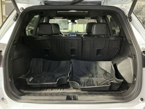 Used 2022 Chevrolet Equinox RS w/ RS Leather Package image 34