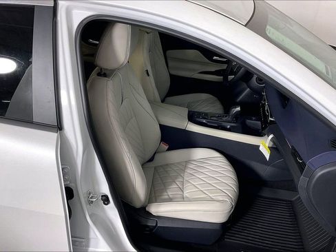 New 2026 Nissan Sentra SL w/ Floor Mat Package FWD image 43