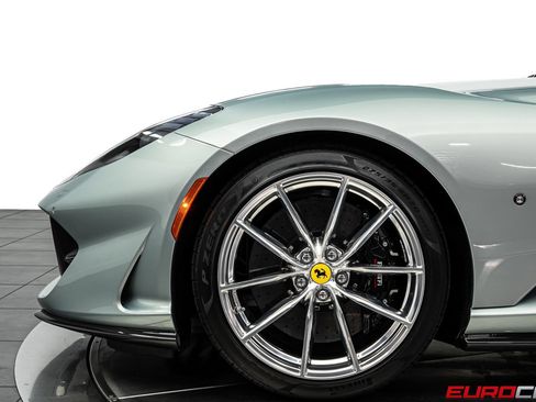 Used 2022 Ferrari 812 GTS RWD image 18