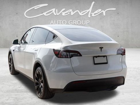 Used 2023 Tesla Model Y Long Range image 5
