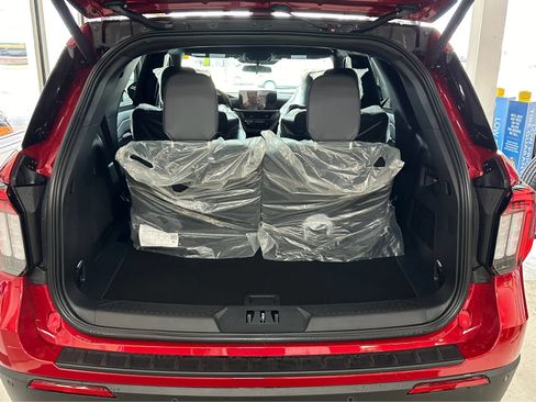 New 2026 Ford Explorer ST-Line image 8