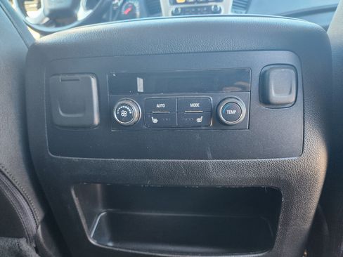 Used 2017 GMC Yukon SLT image 29