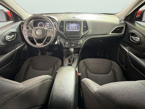 Used 2021 Jeep Cherokee Latitude FWD image 30