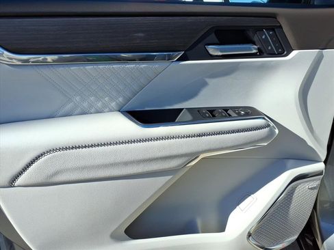 New 2026 GMC Acadia Denali w/ Super Cruise Package image 12