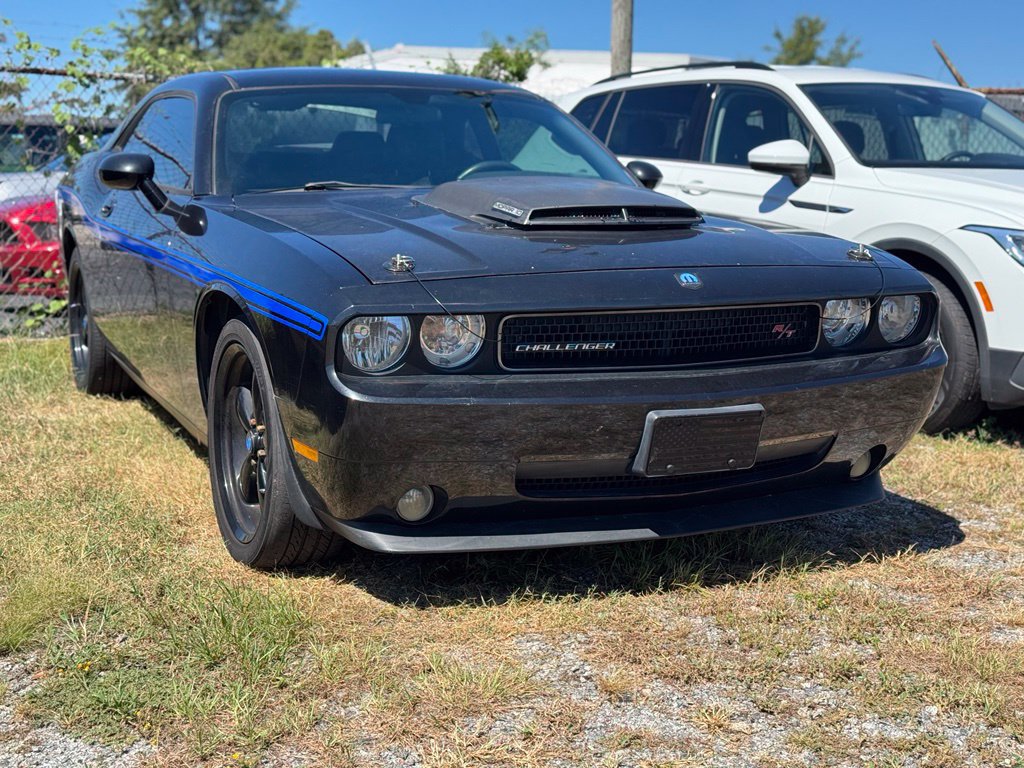 Used 2010 Dodge Challenger R/T w/ Mopar 10 Pkg RWD image 2