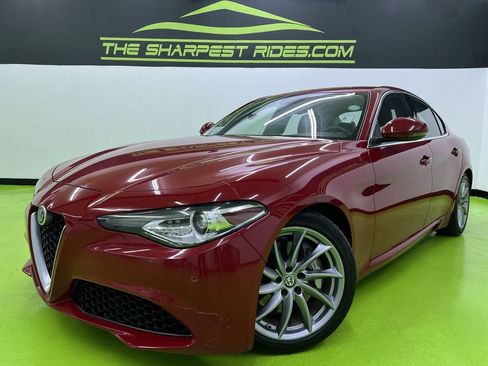 Used 2019 Alfa Romeo Giulia RWD image 1