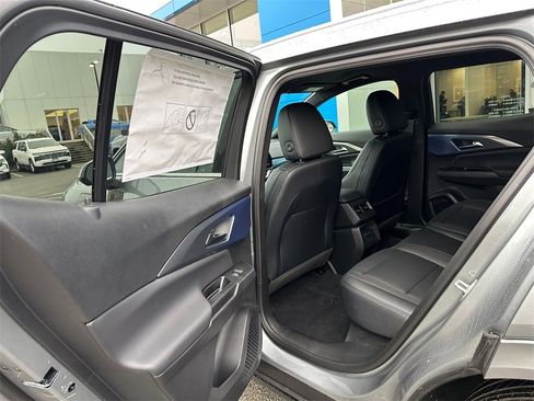 New 2026 Chevrolet Equinox EV LT image 16