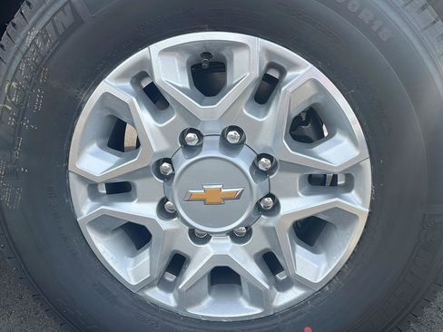 New 2025 Chevrolet Silverado 2500 LT w/ Safety Package image 44