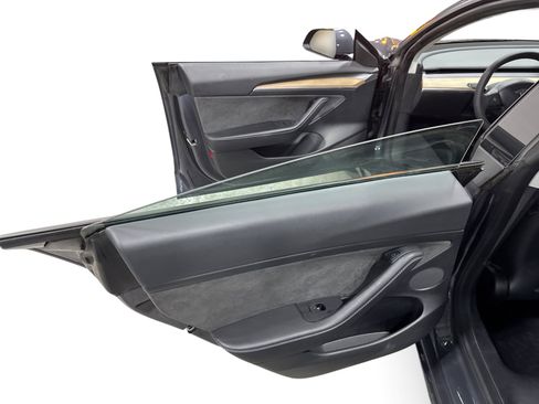 Certified 2023 Tesla Model 3 Standard Range RWD image 10