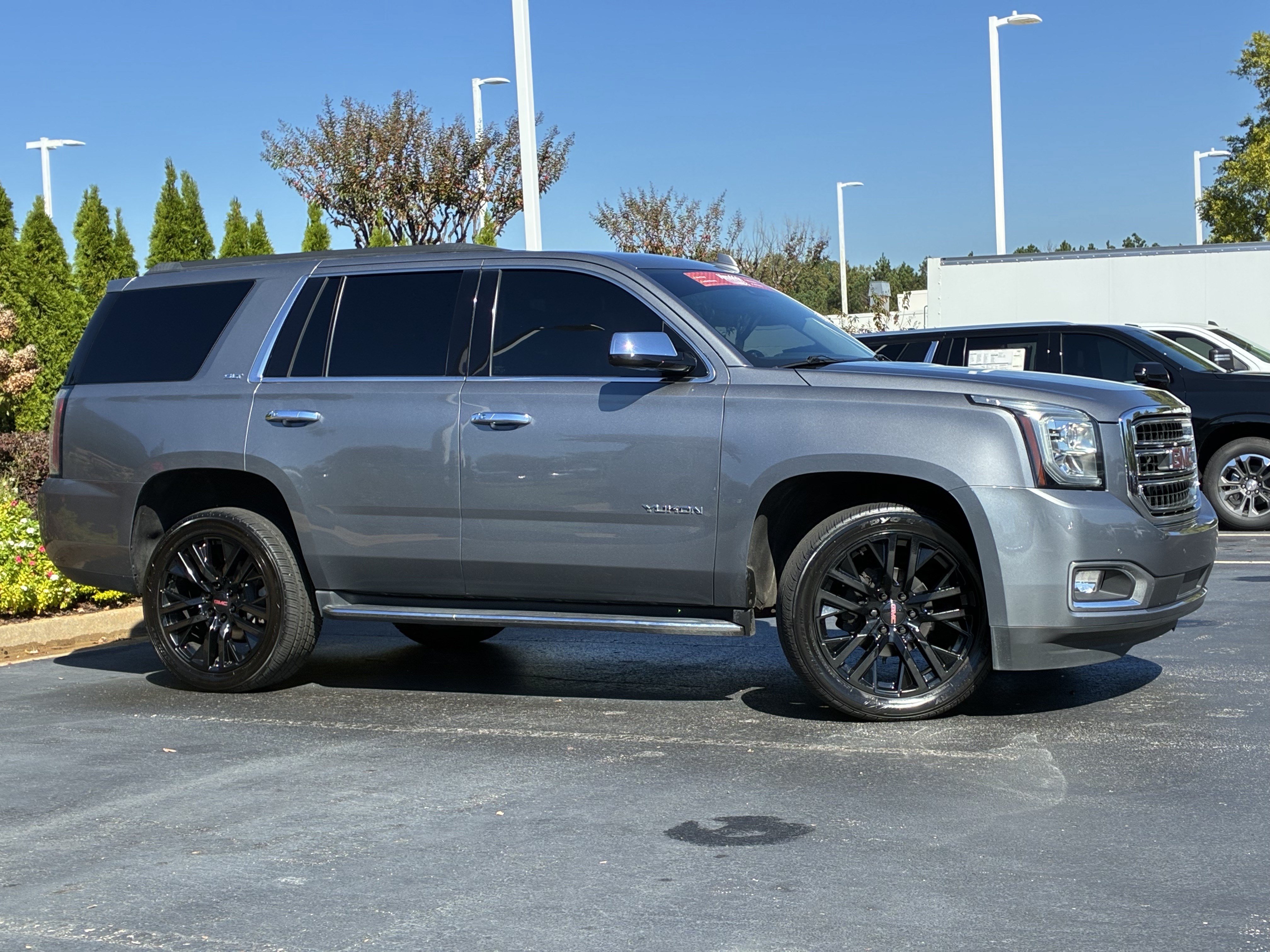 Used 2020 GMC Yukon SLT AWD/4WD image 3