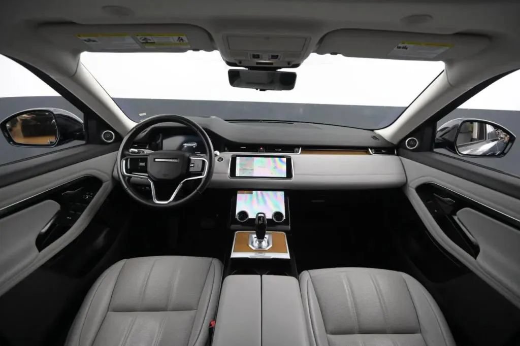 Used 2021 Land Rover Range Rover Evoque SE AWD/4WD image 30