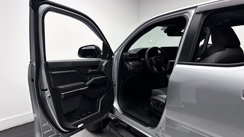 Used 2024 Toyota Tacoma TRD Off-Road w/ TRD Off Road Upgrade Package AWD/4WD image 17