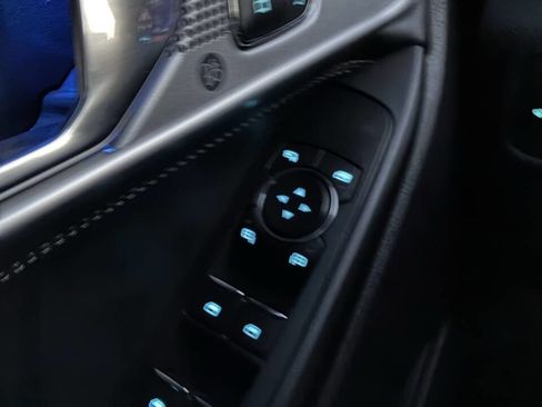 Used 2020 Ford Explorer Limited image 24