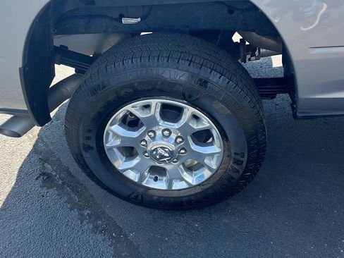 Used 2024 RAM 3500 Laramie AWD/4WD image 32