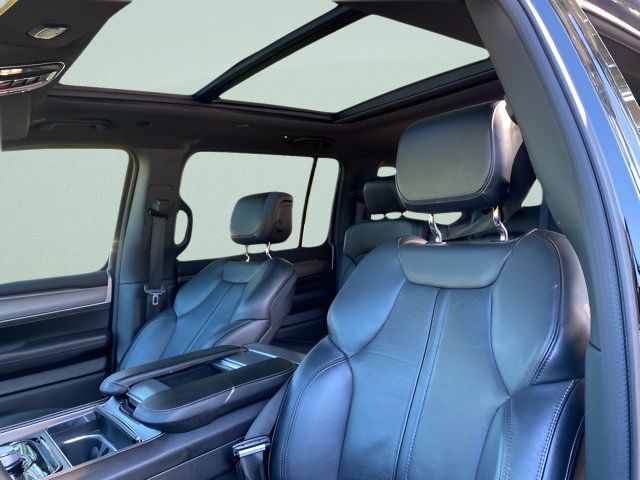 Used 2023 Jeep Wagoneer Series II AWD/4WD image 13