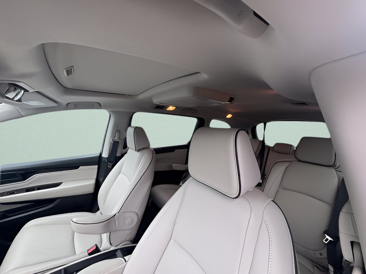 Used 2025 Honda Odyssey Touring image 15