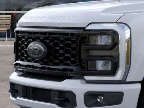 New 2026 Ford F250 XLT w/ XLT Premium Package AWD/4WD image 17