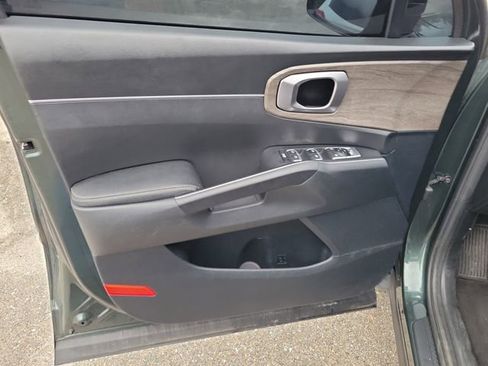 Used 2023 Kia Sorento X-Line EX image 12