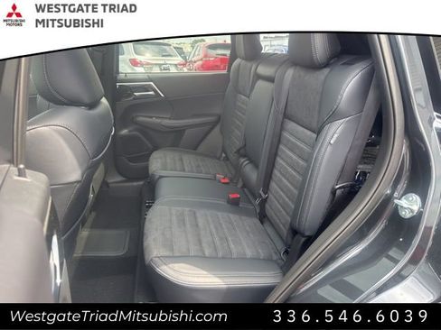 New 2025 Mitsubishi Outlander SE AWD/4WD image 8