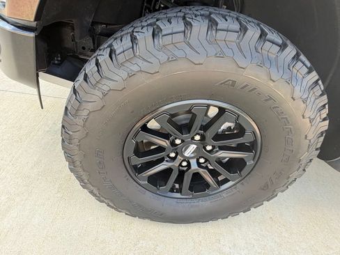 Used 2025 Ford F150 Raptor AWD/4WD image 11