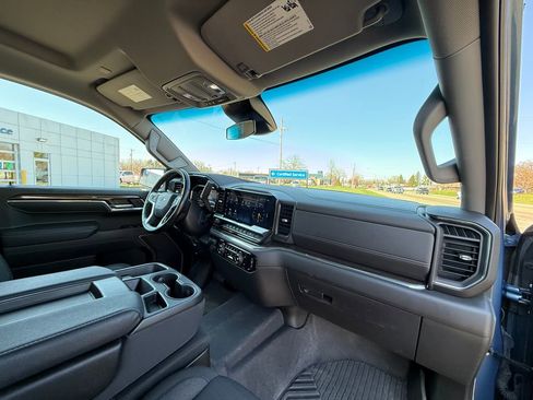 Certified 2024 Chevrolet Silverado 1500 RST w/ Z71 Off-Road Package AWD/4WD image 30
