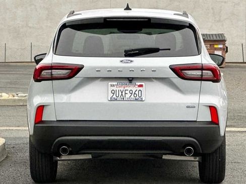 Used 2025 Ford Escape ST-Line w/ Equipment Group 301A image 8